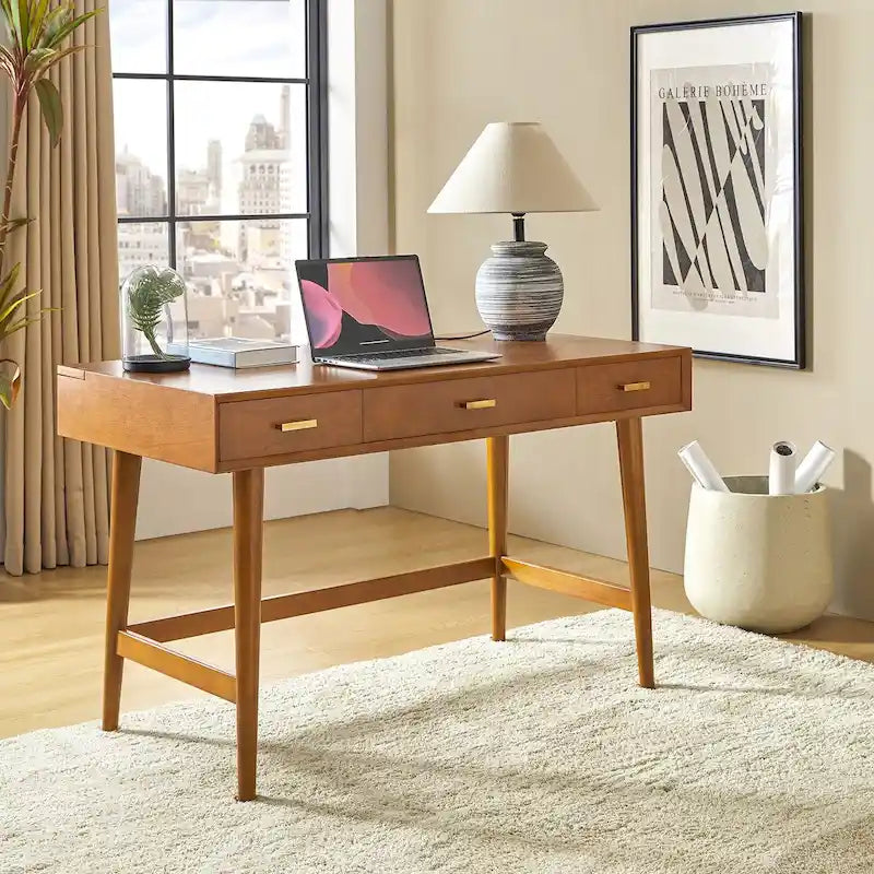 Un bureau d'ordinateur de 122 cm avec un design moderne de style médiéval et des ports USB.