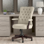 Fauteuil de bureau haut dossier avec accoudoirs et coussins